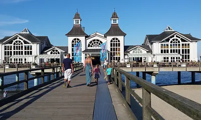 Blick auf die Selliner Seebrücke