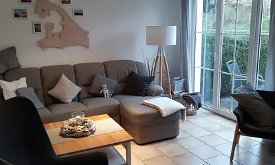 Sitz- und Schlafecke im Wohnzimmer 