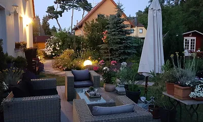 Lounge vor dem Haus (für alle nutzbar)