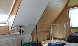 Schlafraum: Doppelbett u. Einzelbett, hier ist noch Platz f. ein Babyreisebett