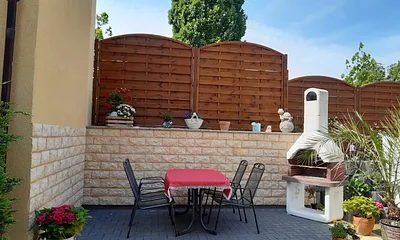Terrasse mit Grill