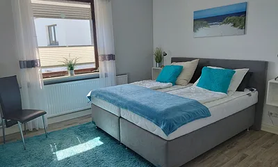 Schlafzi. FeWo Meerbl.