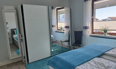 Schlafzi. FeWo Meerbl.
