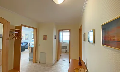 Flur mit Garderobe