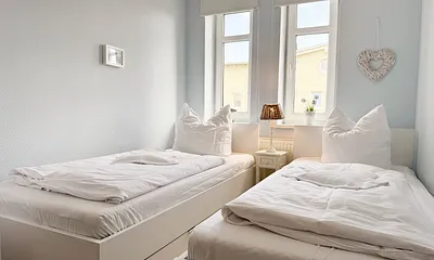 2. Schlafzimmer mit 2 Einzelbetten