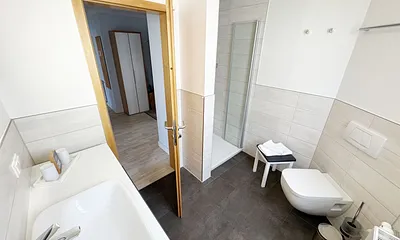 2. Schlafzimmer mit 2 Einzelbetten und Kleiderschrank