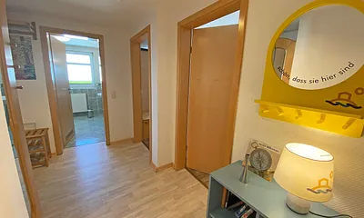 Flur mit Garderobe