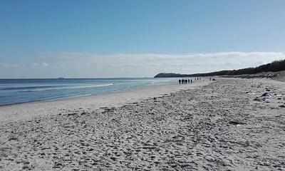 Blick vom Strand zum "Südperd" und Lotsenberg