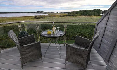 Von Ihrem Balkon aus, können Sie schon früh am Morgen die Sonne genießen 