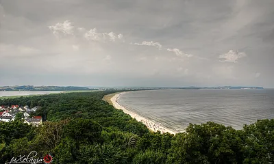 Blick vom Lotsenturm zum langen Sandstrand