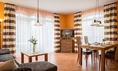 Wohn - und Essbereich