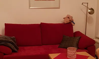 Bequeme Leseecke in der Veranda