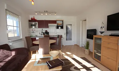 Haus "Idylle am Meer" **nur 300 m zum Sandstrand**, 3-Zimmer-Ferienwohnung (Smaragd)