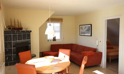 Sitzecke und Eßtisch