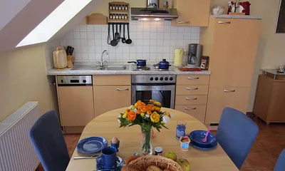 Eßecke mit Küchenzeile