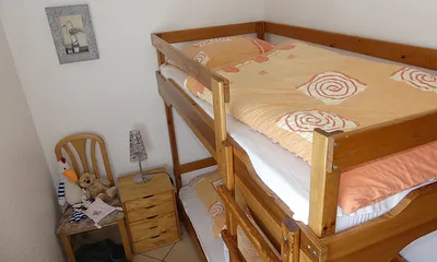 Kinderzimmer mit Betten  90  x  200 cm