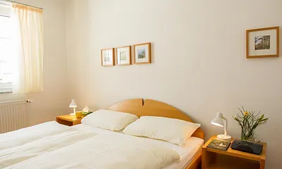 Zweites Schlafzimmer  mit Doppelbett