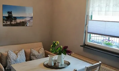 Esszimmer, auch als 2. Schlafzimmer nutzbar (1,20x2m)