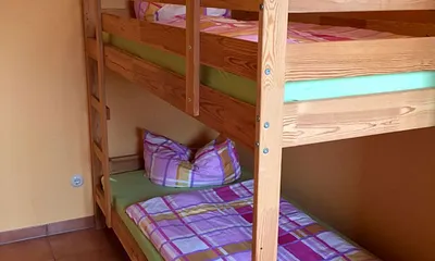 das 2 Schlafzimmer mit Etagenbett