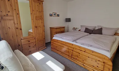 Schlafzimmer Ansicht 2