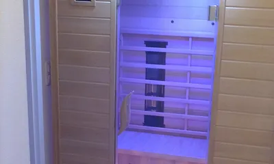 Infrarotkabine+ Farblichttherapie