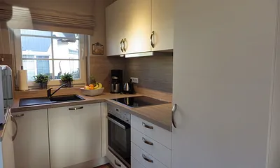 Neue, moderne und voll ausgestattete Küche