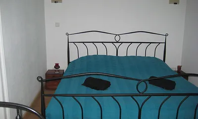 Schlafzimmer 1