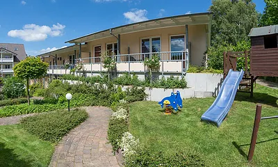 Außenansicht mit Balkon