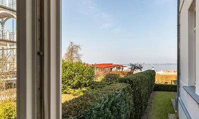 Hier sehen Sie den seitlichen Meerblick aus Ihrer Loggia.