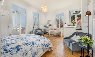 Die Fewo befindet sich im 2. OG. Hier der Blick in den Wohnbereich.