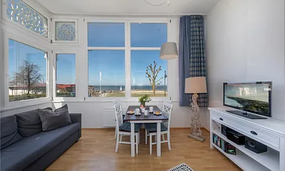 Hier die Loggia mit Wohn- und Eßbereich und schönem Ausblick.