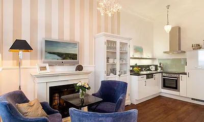 Die hochwertige Küchenzeile bietet alle Annehmlichkeiten, auf die Sie auch zu Hause nicht verzichten würden.