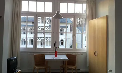 Unser kleinstes Appartement D305 Typ D305  verfügt über die Fensterfront des ehemaligen Wintergartens.