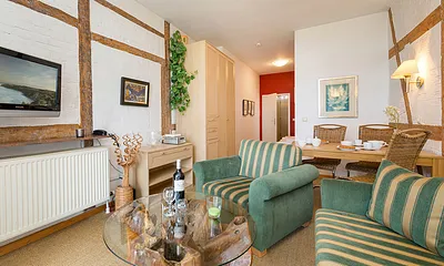 Auf der Couch kann bei Bedarf aufgebettet werden.