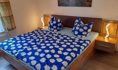 Schlafzimmer/Doppelbett