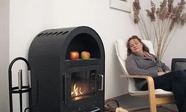 Kuschel-Kamin: Schöne Stunden besonders im Winter. Holz können Sie von bekommen.