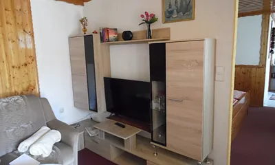 kombinierter Wohn und Schlafraum