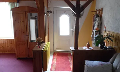 kombinierter Wohn und Schlafraum 