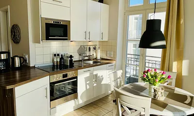 Sonniger Küchen- &/ Essbereich