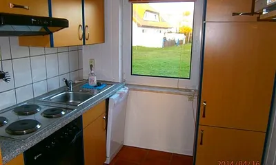 Einbauküche mit Herd,Kühlschrank mit Gefrierschrank,Backofen
