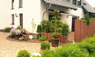 Außenbereich mit Terasse