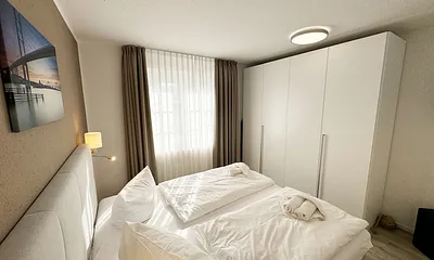 helles und freundliches Schlafzimmer