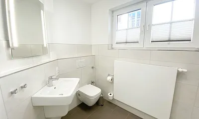 Badezimmer mit Waschbecken