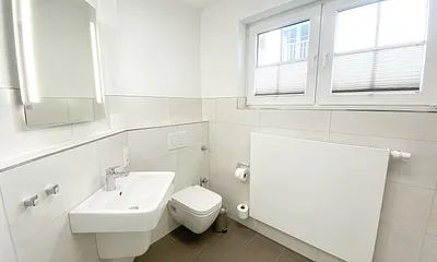 Badezimmer mit Waschbecken