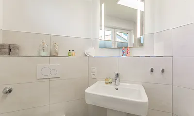 Badezimmer mit Dusche