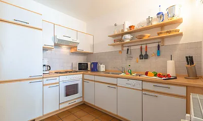 komplett ausgestattete Küchenzeile