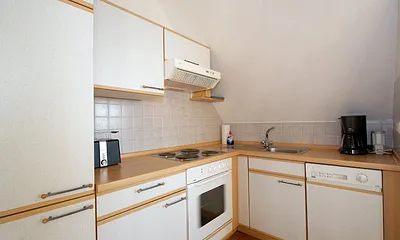 komplett eingerichtete Küchenzeile