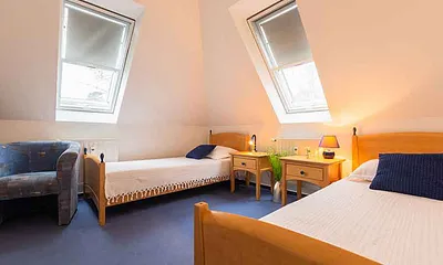 2. Schlafzimmer mit 2 Einzelbetten