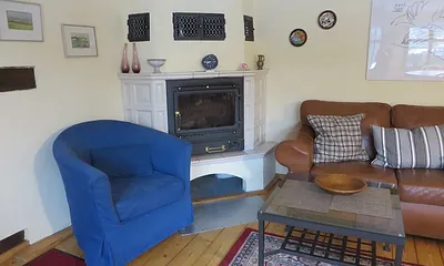 Wohnzimmer mit Kamin