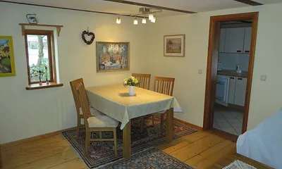 Eßplatz, Tür zur Küche